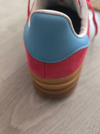 Adidas Gazelle Bold Indoor Rojas y Azules