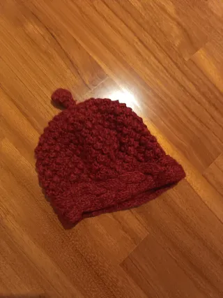 Cappello fatto a mano rosso