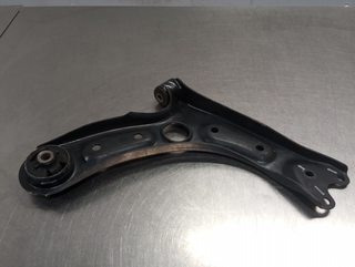 BRAZO SUSPENSION INFERIOR DELANTERO DERECHO KIA C