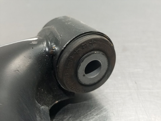 BRAZO SUSPENSION INFERIOR DELANTERO DERECHO KIA C