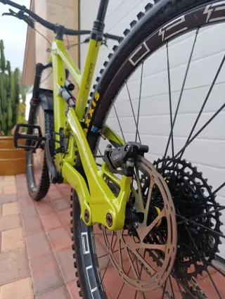 YT Capra  2024 
Algo negociable