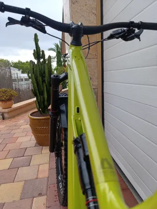 YT Capra  2024 
Algo negociable