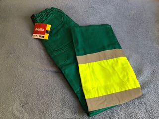 Pantalones alta visibilidad. VELILLA. A ESTRENAR.