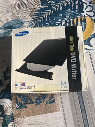 Samsung Ultra Thin DVD Writer SE-208