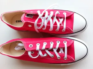 Zapatillas Converse rosas bajas
