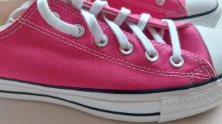 Zapatillas Converse rosas bajas