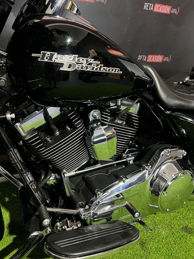 Harley Davidson Street Glide 107 (2013)