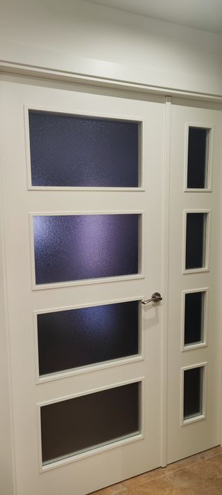 Puertas madera blanca salón madera maciza