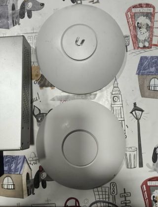 Ubiquiti UniFi APs y Switch