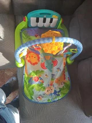 Gimnasio Bebé Fisher Price Piano Pataditas