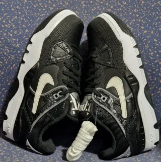 Zapatilla Nike Air Force 3 Low x Nigo Piel Charol.