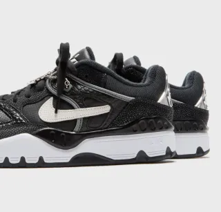 Zapatilla Nike Air Force 3 Low x Nigo Piel Charol.