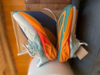 Asics Novablast 4 Naranja/Verde Azulado