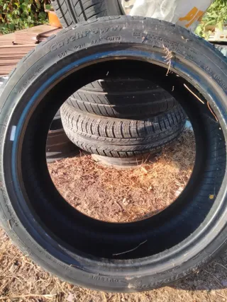 Neumático 235/40ZR18