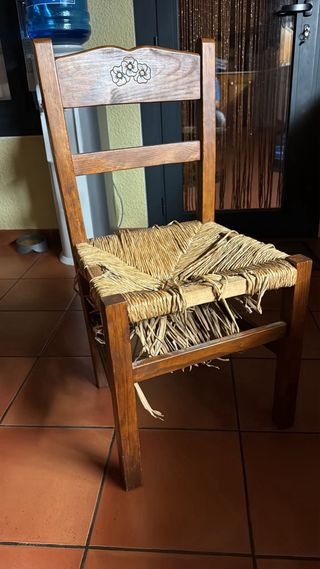 Mesa rústica de madera maciza redonda