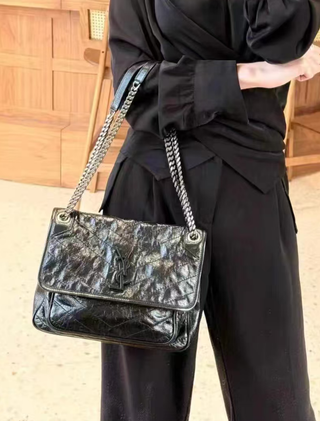 Bolso YSL Niki mediano de hombro o bandolera
