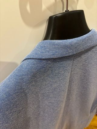 Americana de hombre azul