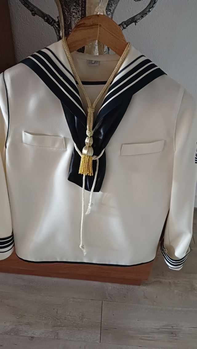 Traje de comunión de niño marinero nuevo