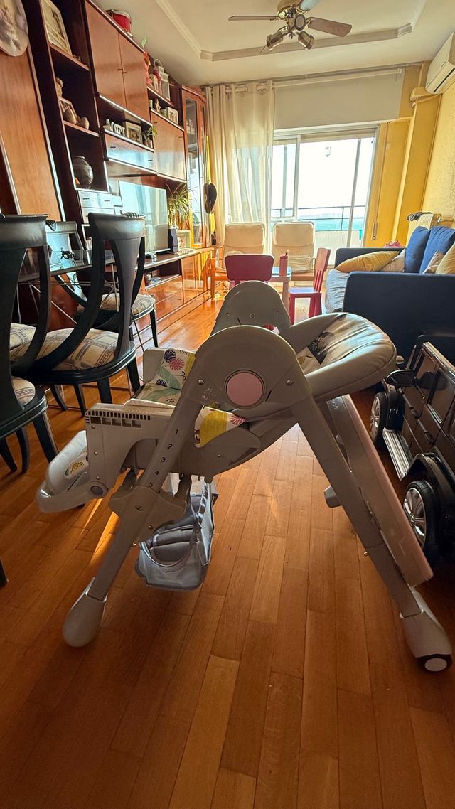 Trona de bebé plegable