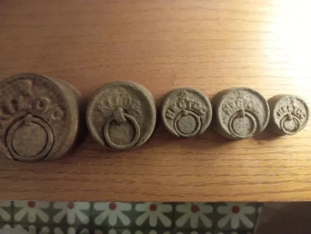 Juego de pesas antiguas