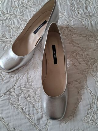 Zapatos de fiesta plateados