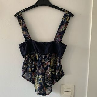 Top corto, Stradivarius, talla M