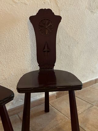 Sillas de madera antiguas talladas