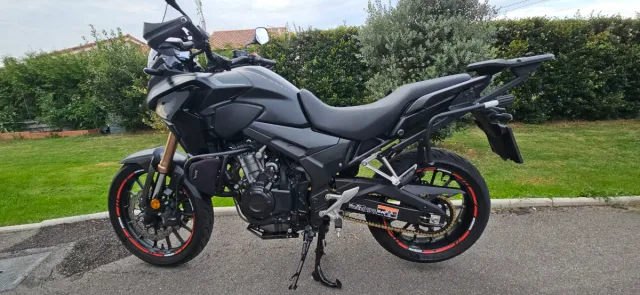 Honda CB500X 2022 Negra con Maletas