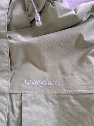 Chaqueta Quechua verde impermeable TALLA  L