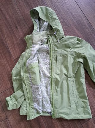 Chaqueta Quechua verde impermeable TALLA  L