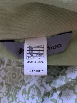 Chaqueta Quechua verde impermeable TALLA  L