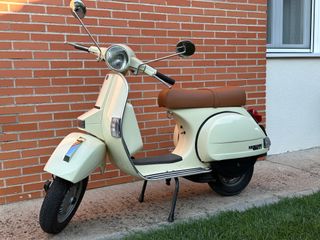 Vespa PX 200 Iris