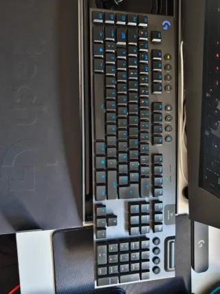 Logitech G915 LIGHTSPEED Teclado Mecánico