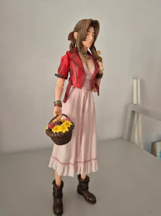 Figura Aeris y barret ff7