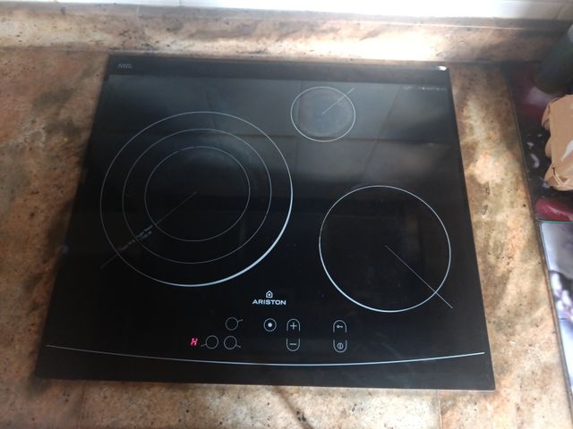 Placa Vitrocerámica Ariston