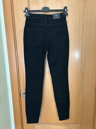 Pantalón vaquero Skinny negro H&M 32 nuevo