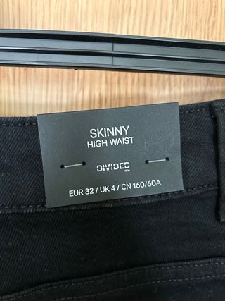 Pantalón vaquero Skinny negro H&M 32 nuevo