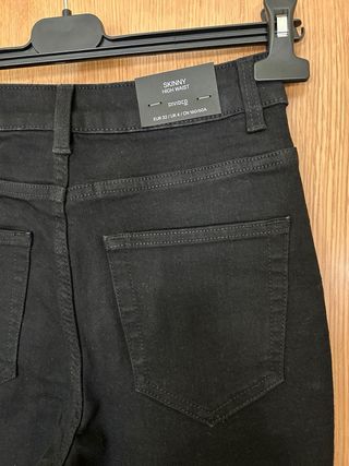 Pantalón vaquero Skinny negro H&M 32 nuevo
