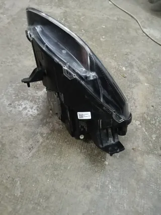 Faro delantero derecho marca omoda 5