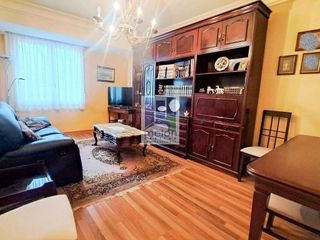 Piso en venta en Plaza España - Villa Pilar - Reyes Católicos - Vadillos en Burgos