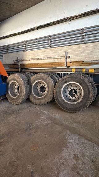 Neumáticos de camión con llanta
Pirelli TG85