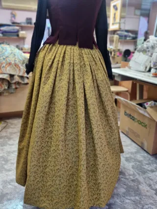 Traje Baturra Verde Oliva y granate 