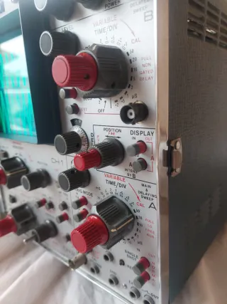 Osciloscopio Telequipment D67