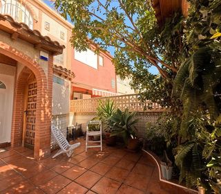 Casa adosada en venta en  El Acequión - Los Naúfragos en Torrevieja