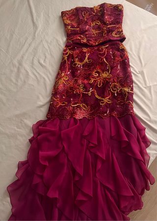 Vestido de fiesta largo bordado