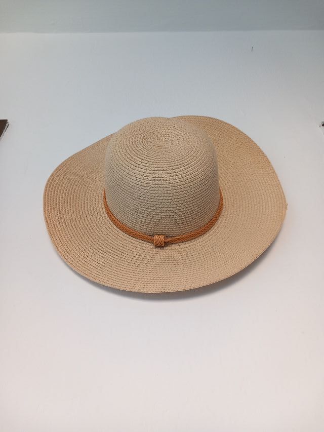 Sombrero de playa beige