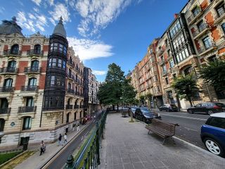 Garaje en alquiler en Barrio de Abando en Bilbao