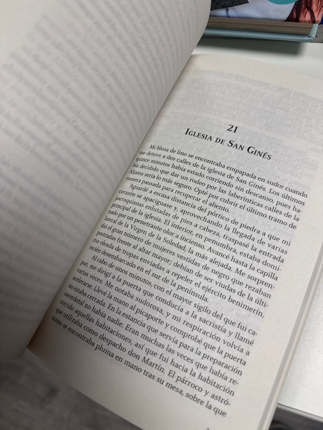 El enigma del scriptorium (Gran Angular) (Spani...