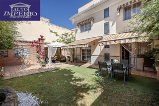 Chalet en venta en Pajaritos - Plaza de Toros en Granada