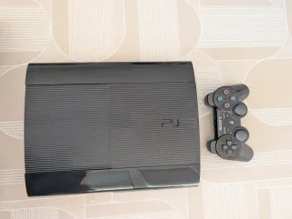 PS3 Slim 500GB + 17 Juegos